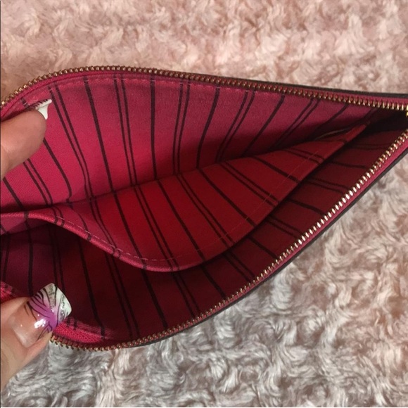 Louis Vuitton Pivoine Pochette Wristlet Clutch - Picture 3 of 8